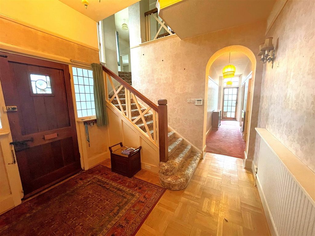 Property photo 3 of 23 16.Jpg