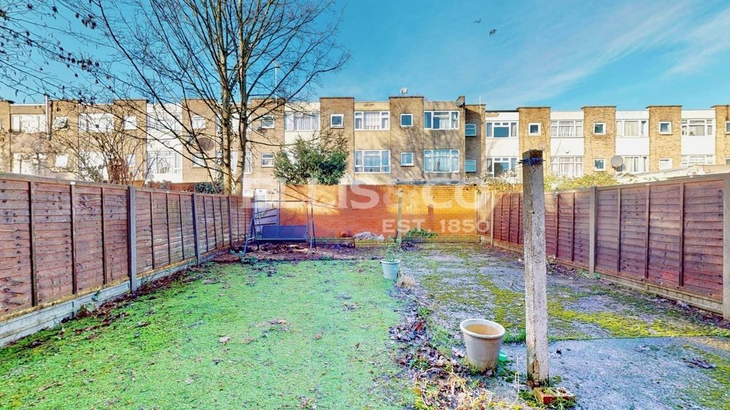 Property photo 3 of 22 Picture No. 12