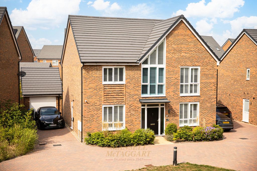 Property photo 1 of 35