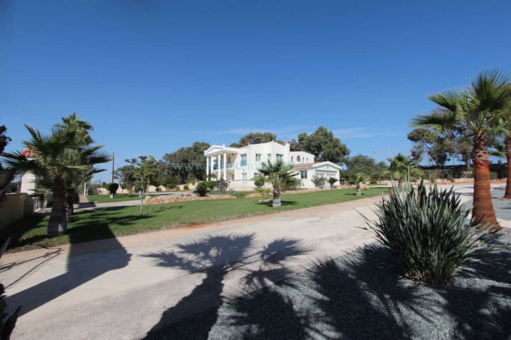 Property photo 1 of 47