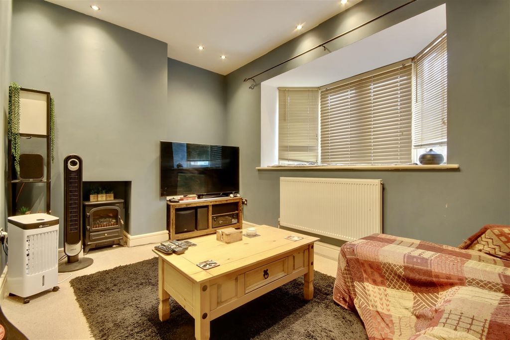 Property photo 2 of 6 Cb5E1979-4BA8-469E-B9C2-248A54E1Eaef_1_201_A.Jpeg