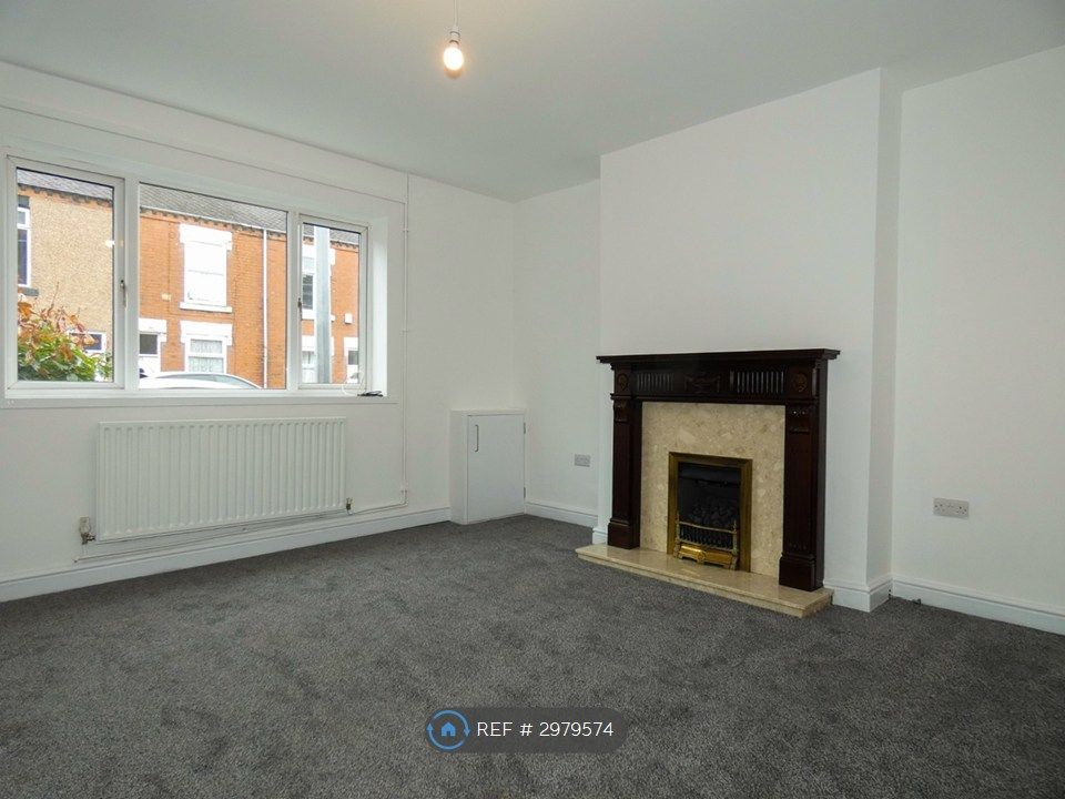 Property photo 3 of 9 Living Area