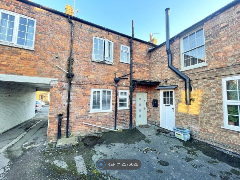 Property photo 2 of 8