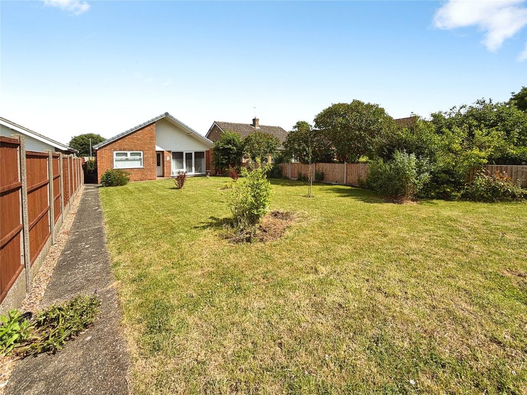 Property photo 1 of 13 Outside