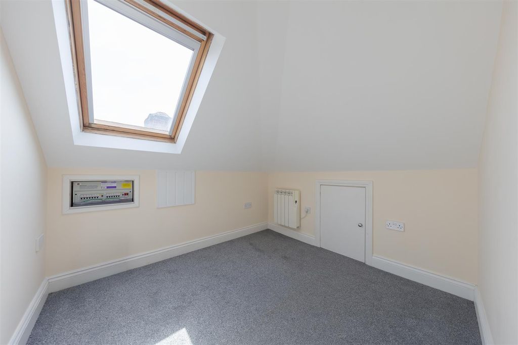 Property photo 2 of 10 094A9713-Hdr.Jpg