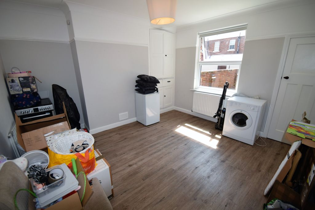 Property photo 3 of 15 Dining Room