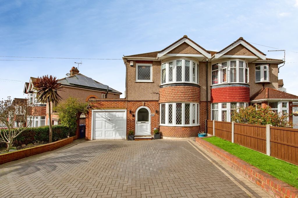 Property photo 1 of 18 Picture 1