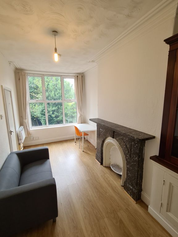 Property photo 3 of 8