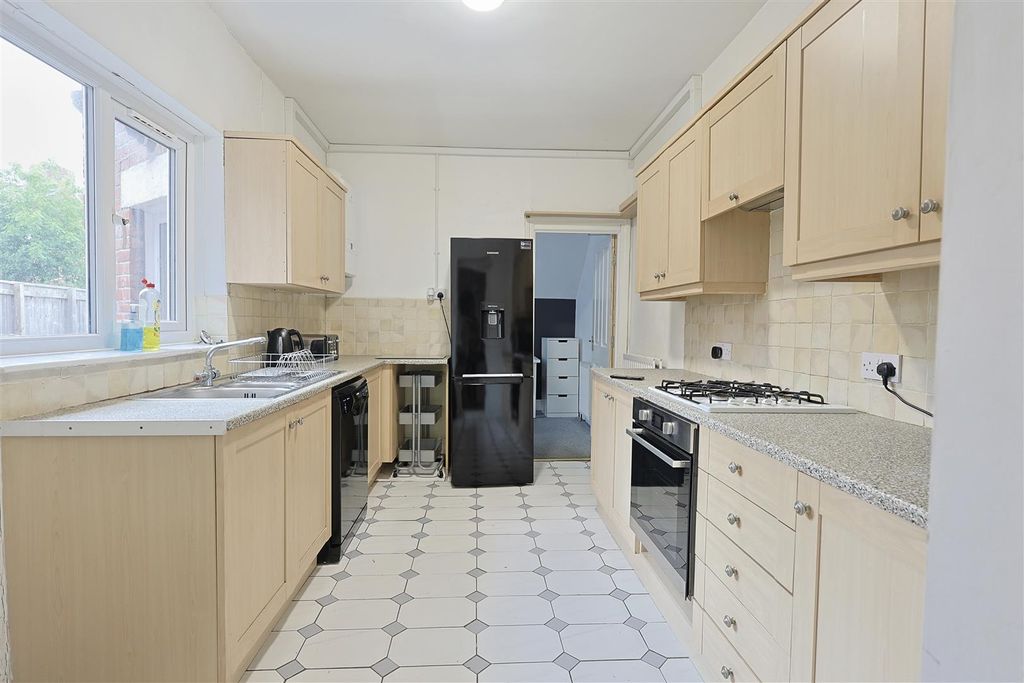 Property photo 2 of 10 2Aaccf1C-B9Ef-4Ffd-93F9-46Cf9CD62E6C_1_201_A.Jpeg