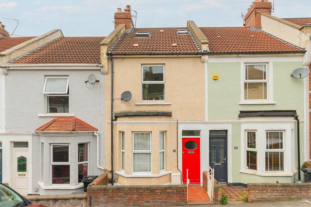Property photo 2 of 36 9A8Rbr - External C.Jpg