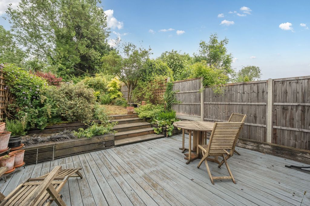 Property photo 2 of 21