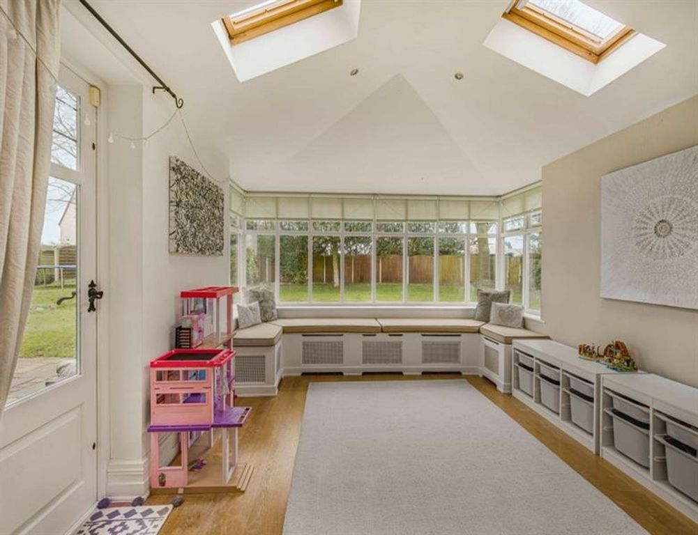 Property photo 3 of 37