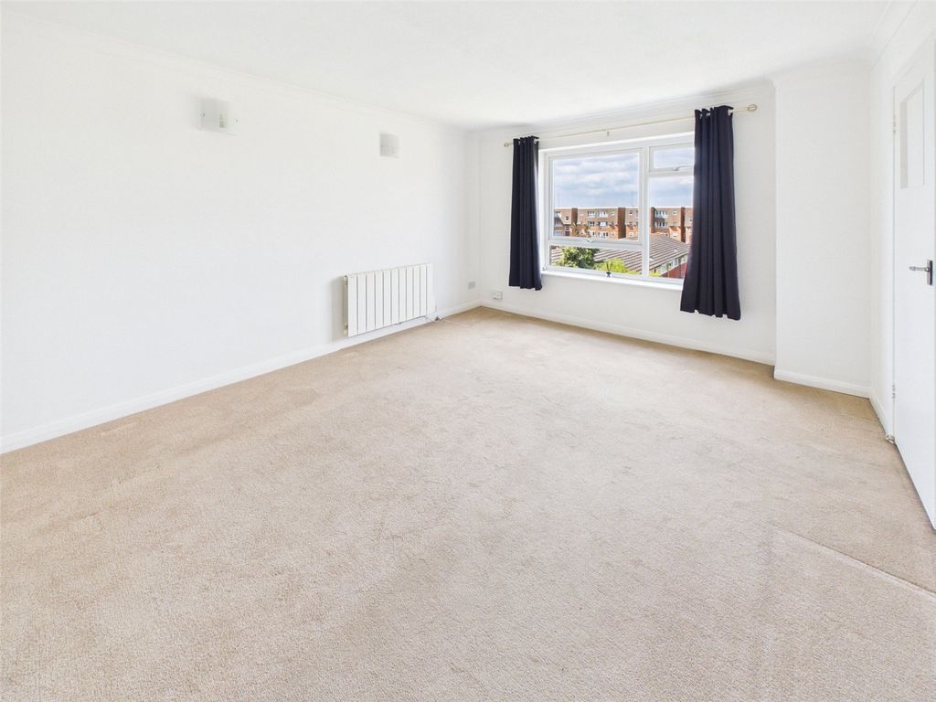 Property photo 3 of 10 Picture No. 02