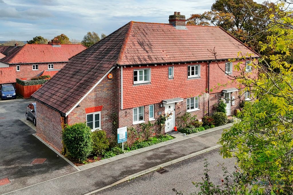 Property photo 1 of 25