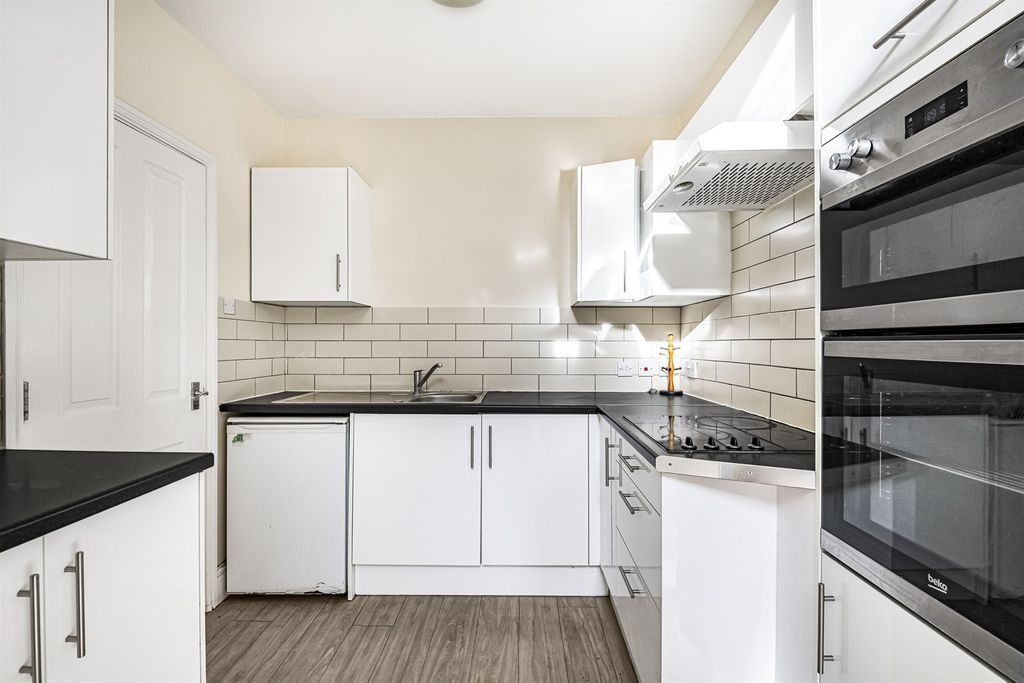 Property photo 3 of 12 Kitchen