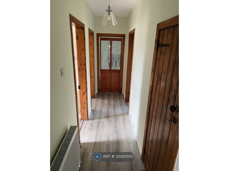 Property photo 3 of 17 Hall