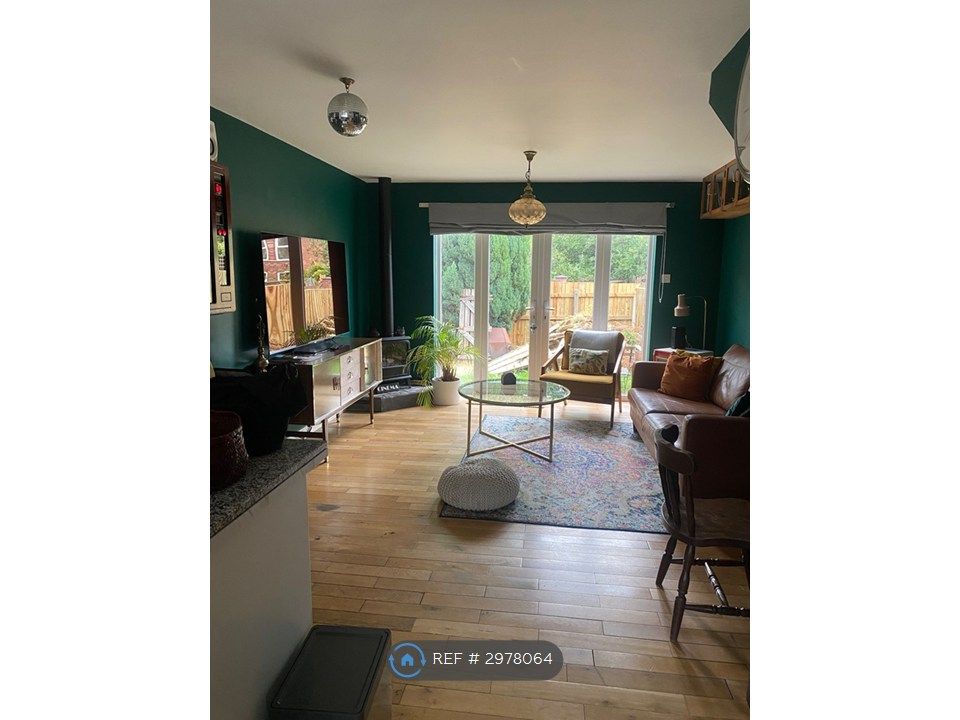 Property photo 2 of 23