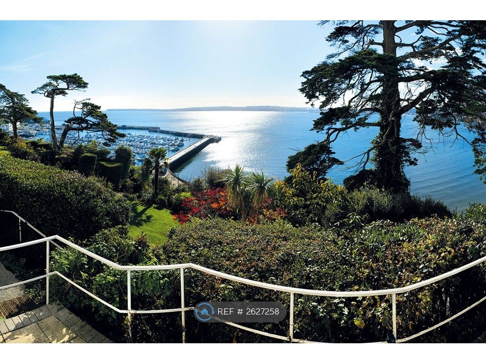 Property photo 2 of 10 Large Dining Terrace With Marina View