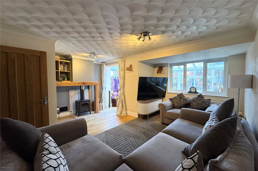 Property photo 3 of 15 Picture No. 17