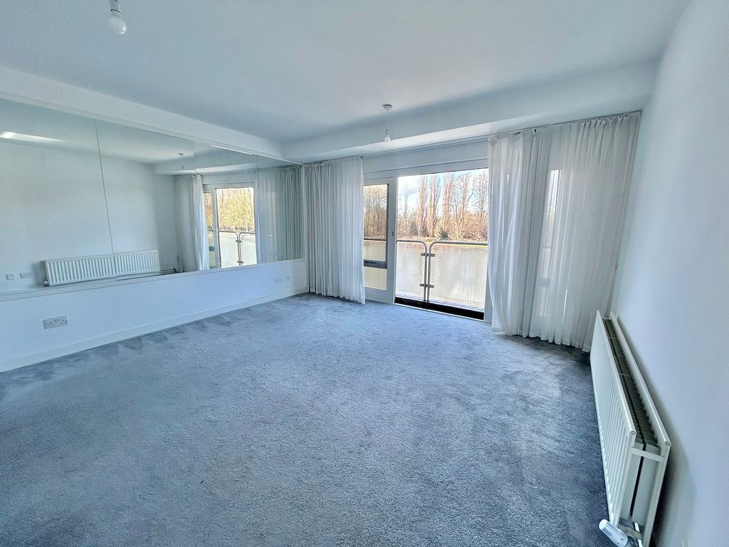 Property photo 3 of 12 Photo 5