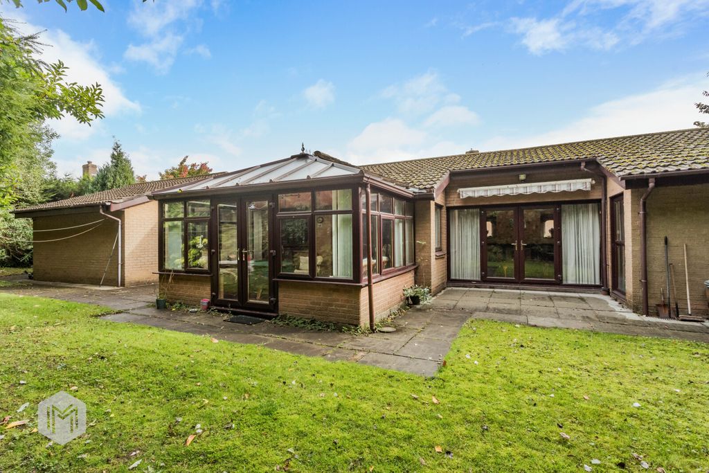 Property photo 2 of 33 Picture No. 13