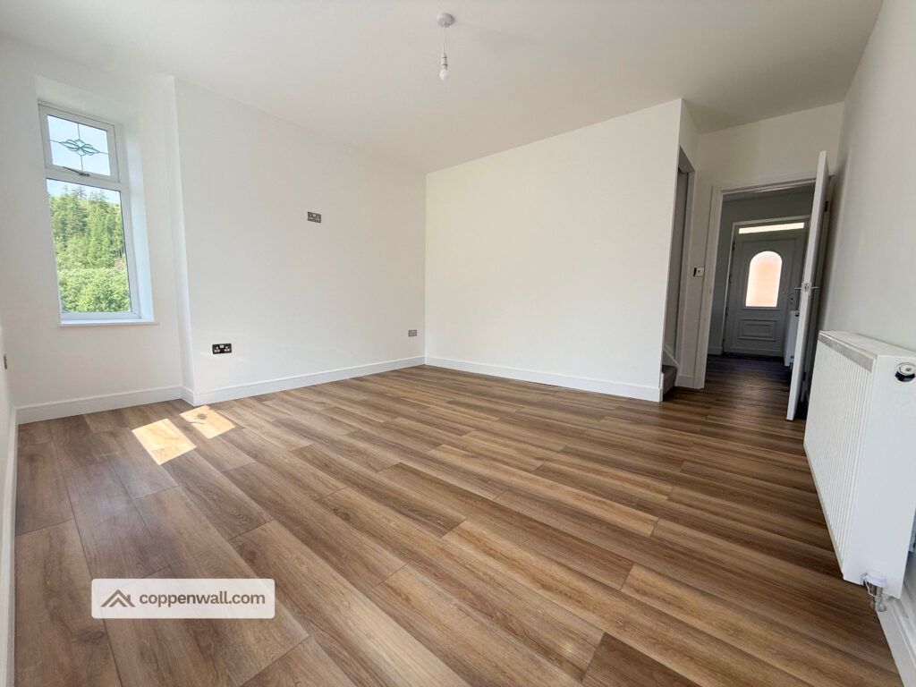 Property photo 2 of 34