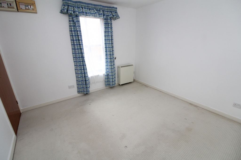 Property photo 3 of 4