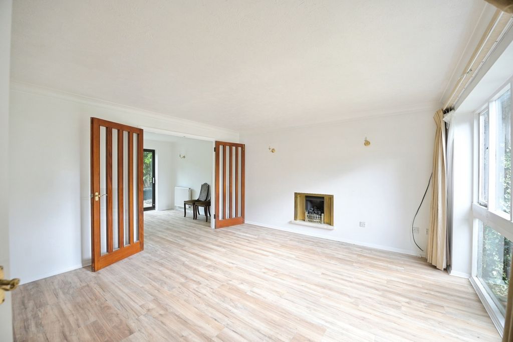 Property photo 3 of 26 Pbox-Img.Jpg
