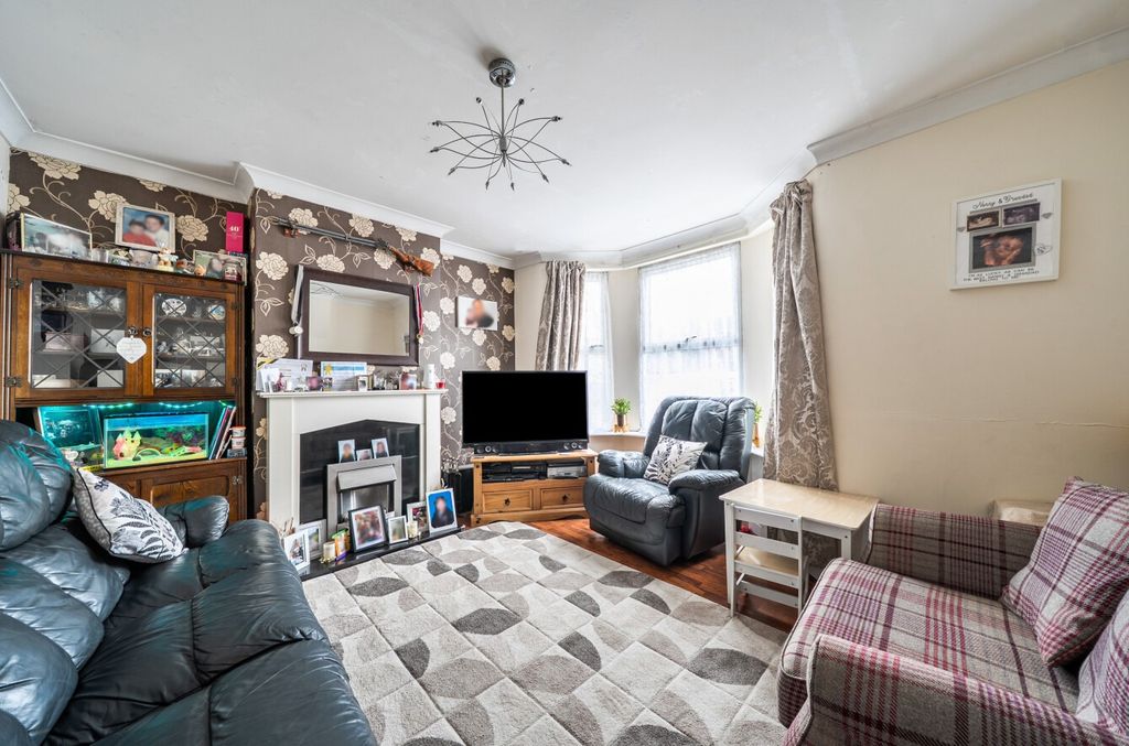 Property photo 3 of 18 50109610