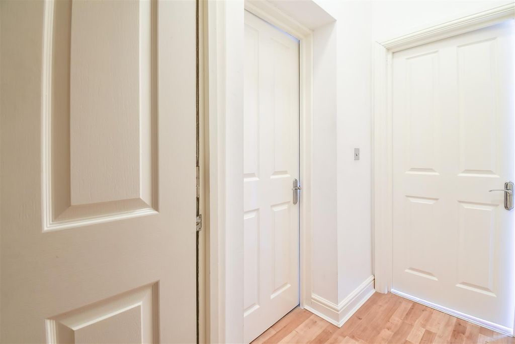 Additional image 10 of 1 bed flat for saleWindsor Court, Barry CF62