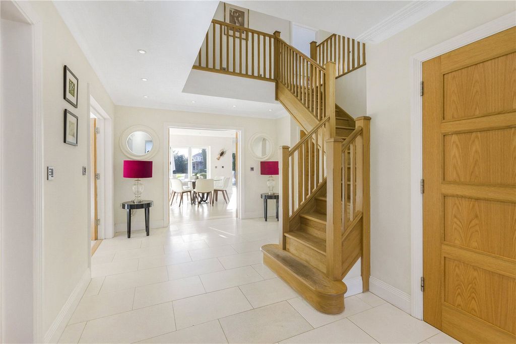 Property photo 2 of 26 Picture No. 37