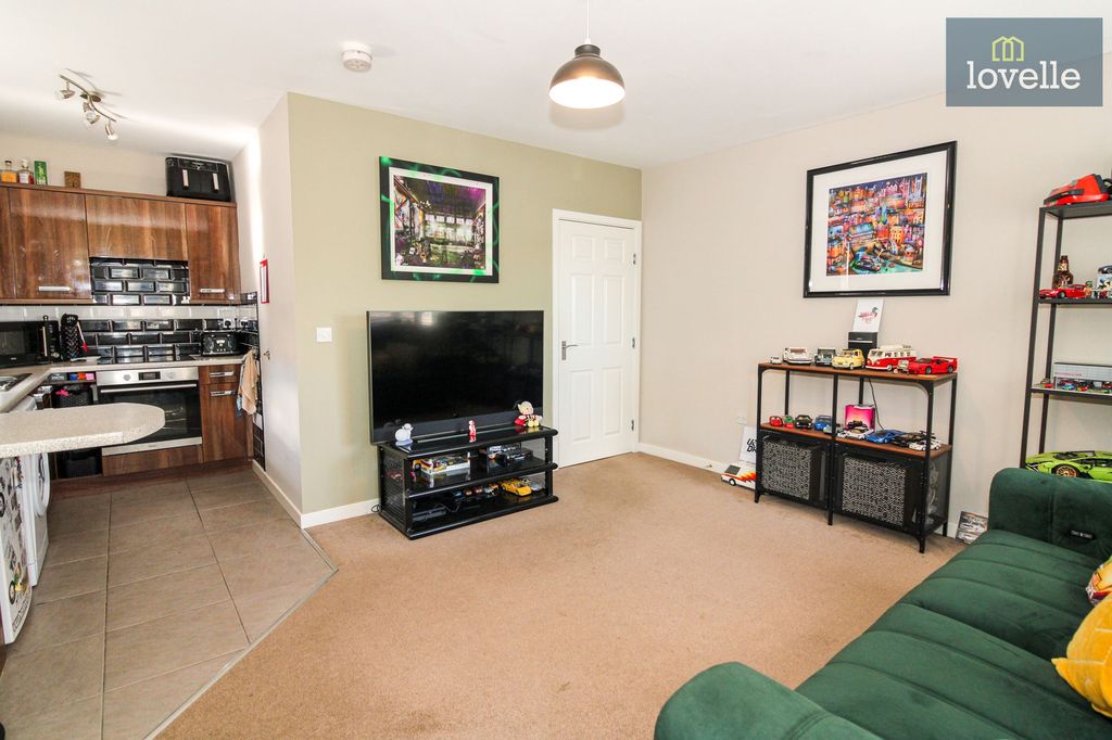 Property photo 2 of 12