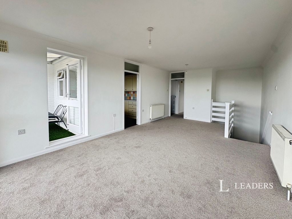Property photo 3 of 16 Pbox-Img.Jpg