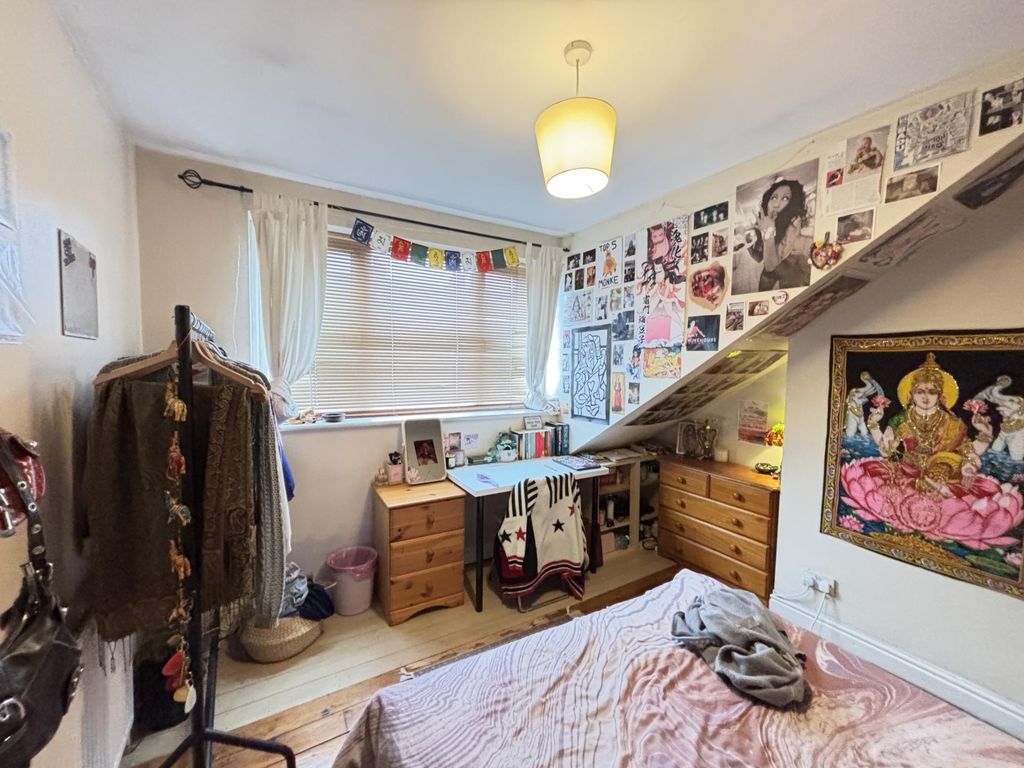 Property photo 1 of 22 A Spacious And Well-Lit Master Bedroom Featuring A...