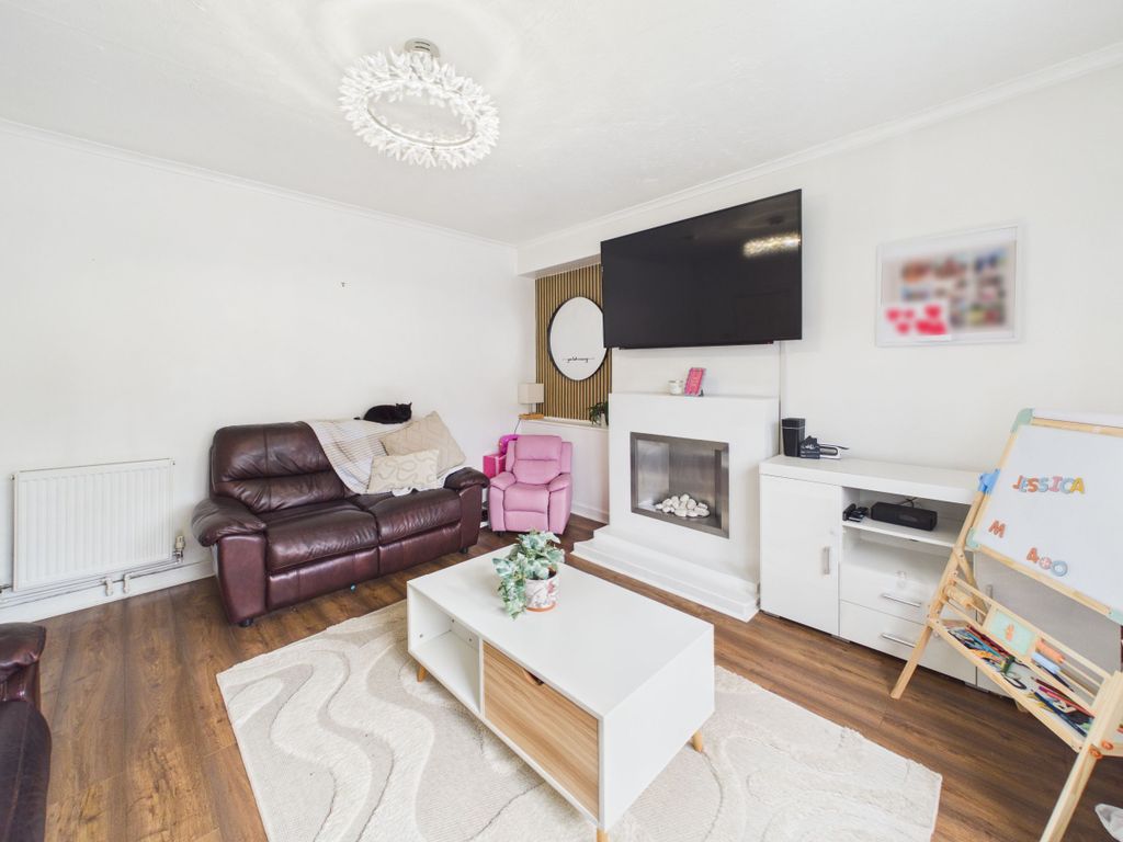 Property photo 3 of 23