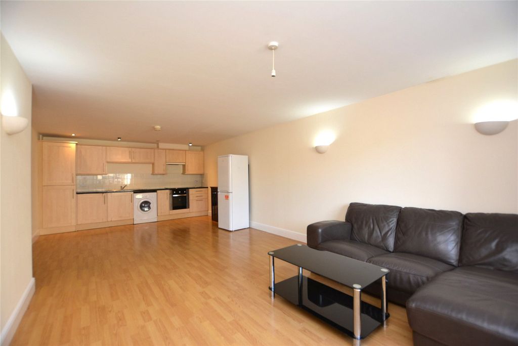 Property photo 2 of 8 Picture No. 07