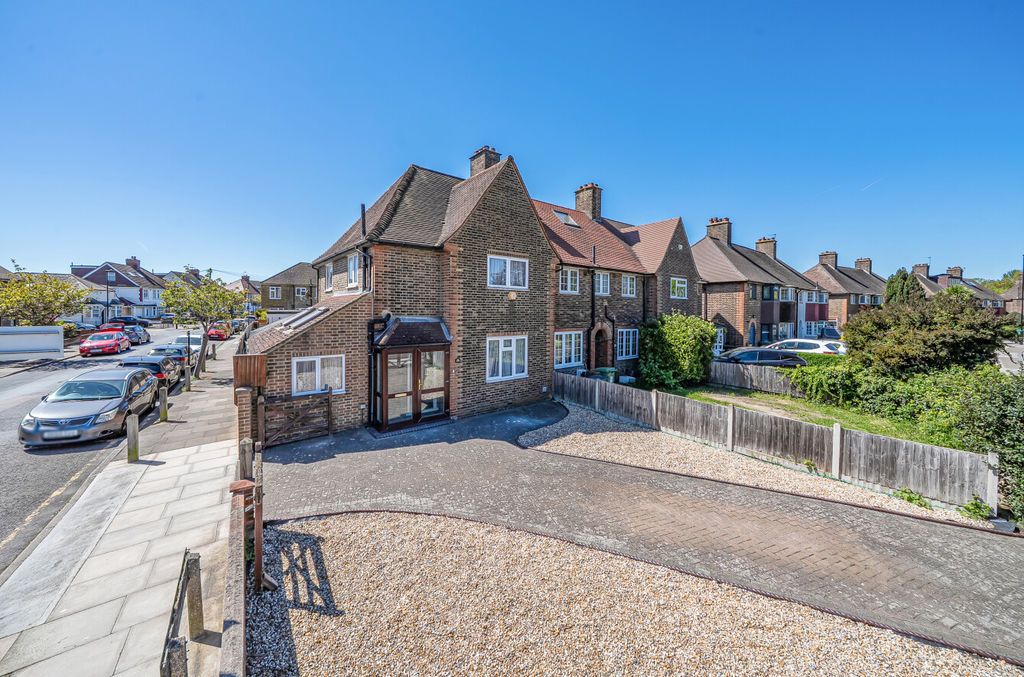 Property photo 1 of 16 Front