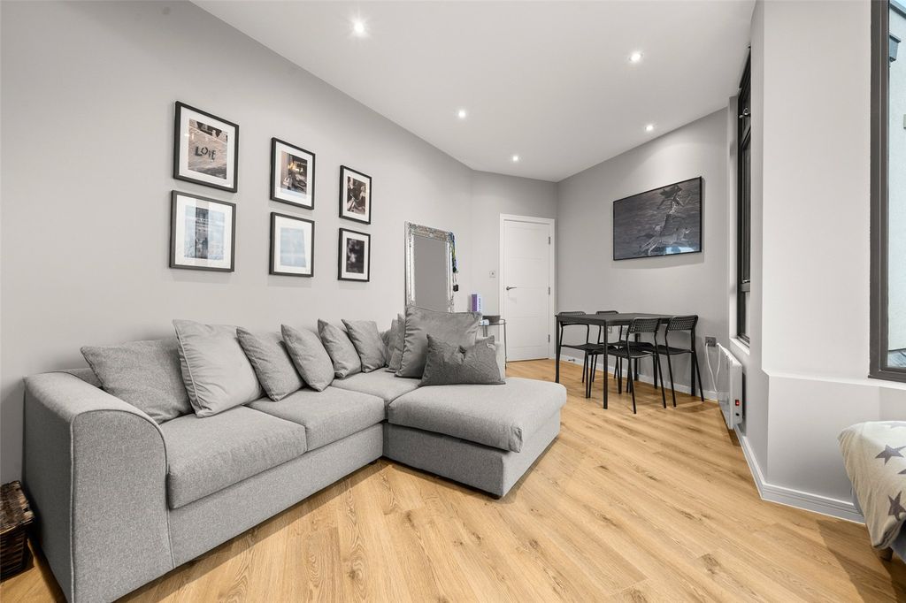 Property photo 3 of 10 Picture No. 08