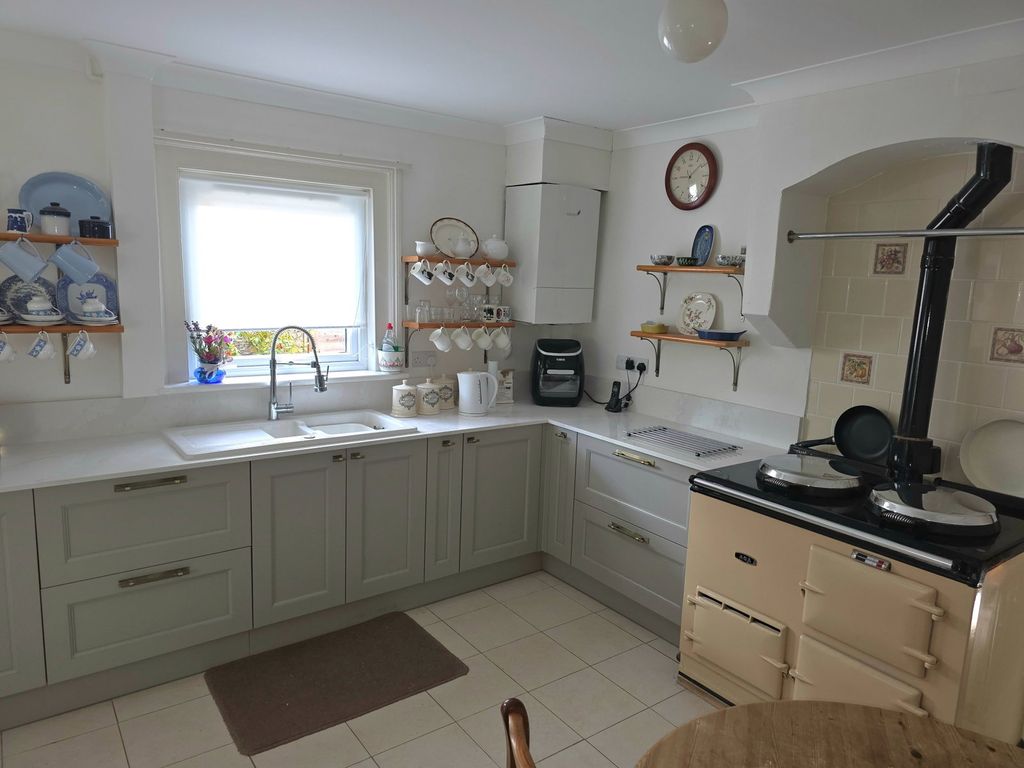 Property photo 1 of 25