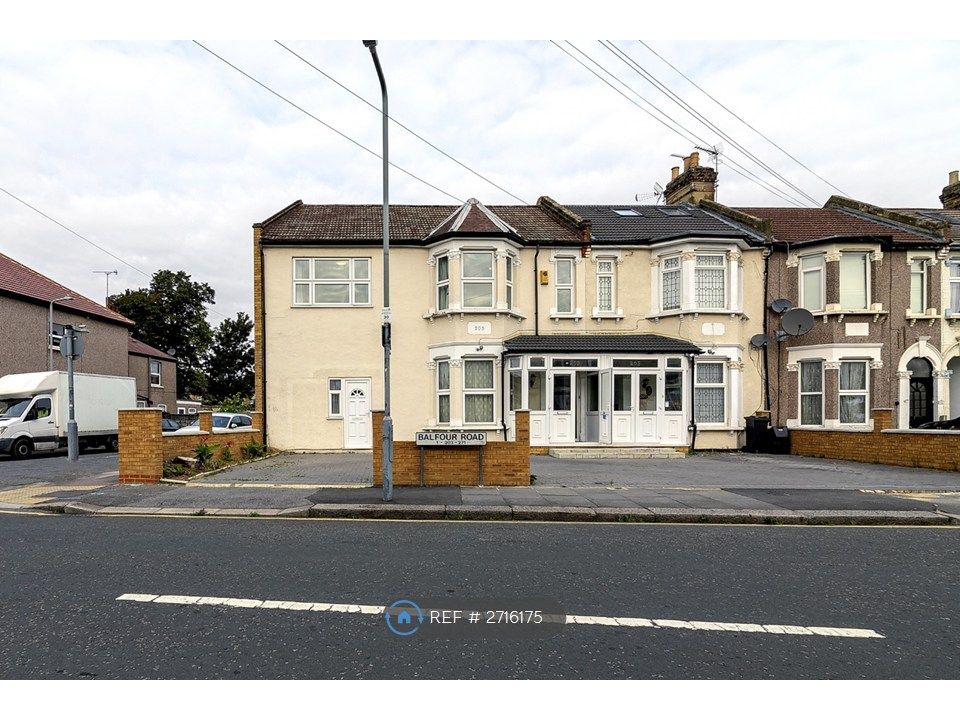 Property photo 1 of 12 Front Of The House