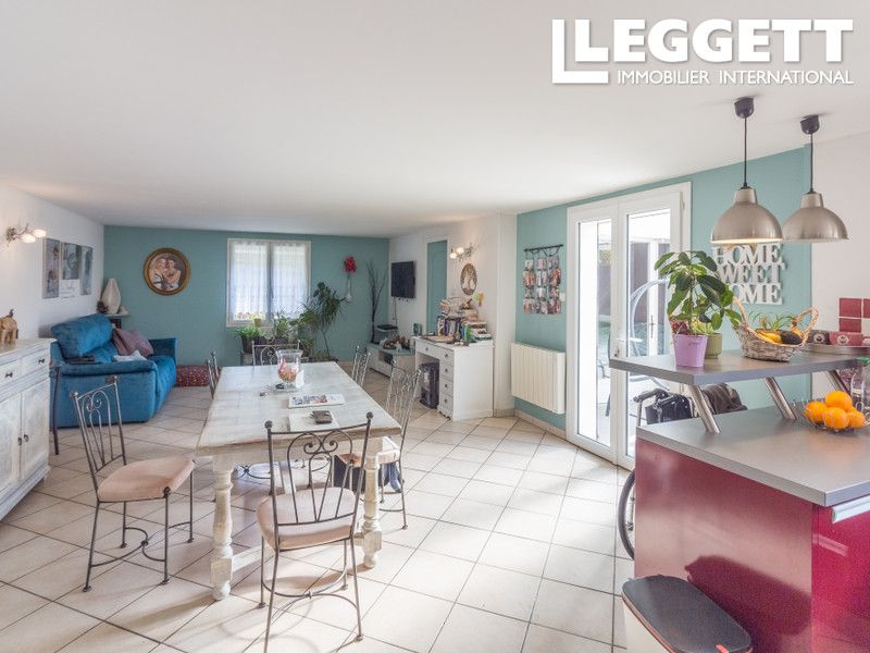 Property photo 2 of 10