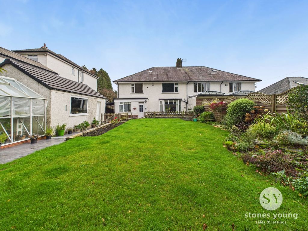 Property photo 2 of 33