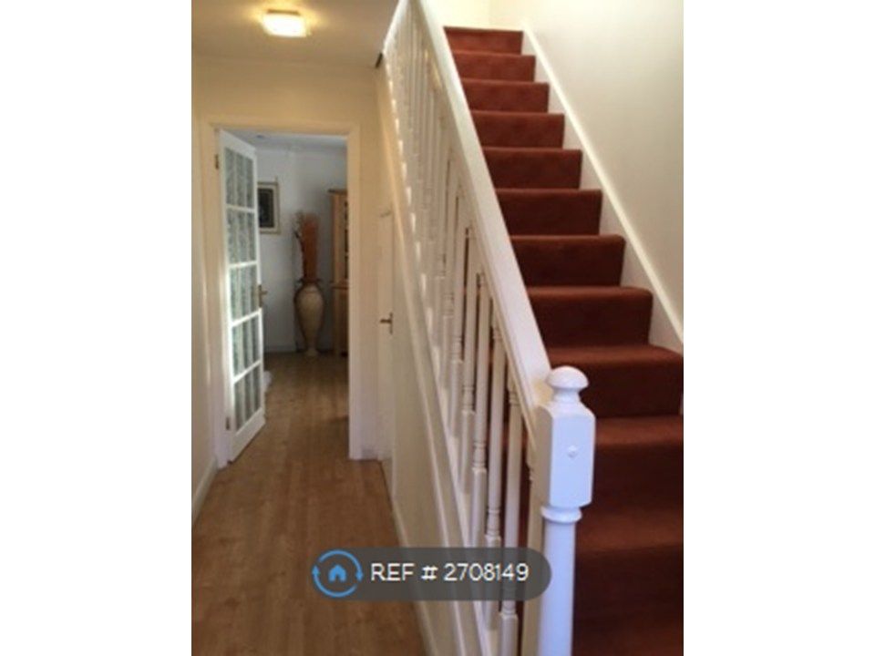 Property photo 3 of 11 Stairs