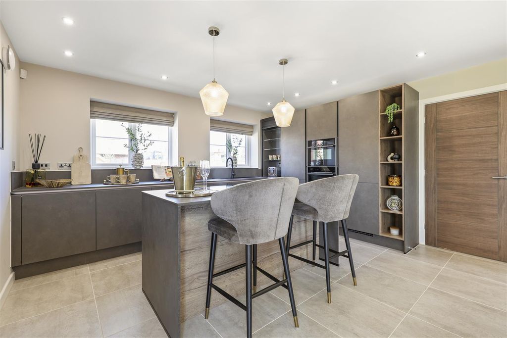 Property photo 2 of 10 Image00008.Jpg