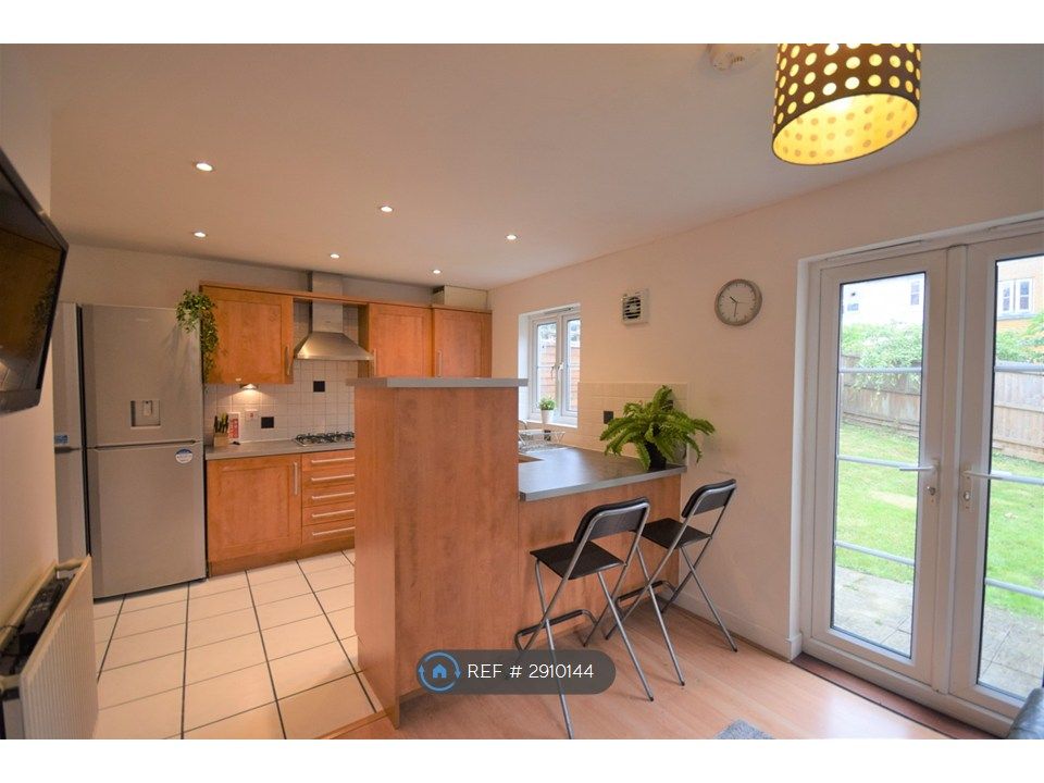 Additional image 9 of 6 bed semi-detached house to rentBartholomews Square, Bristol BS7