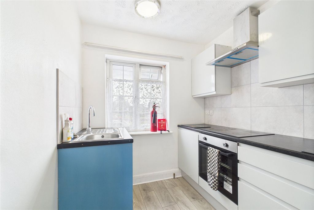 Property photo 2 of 6 Picture No. 06