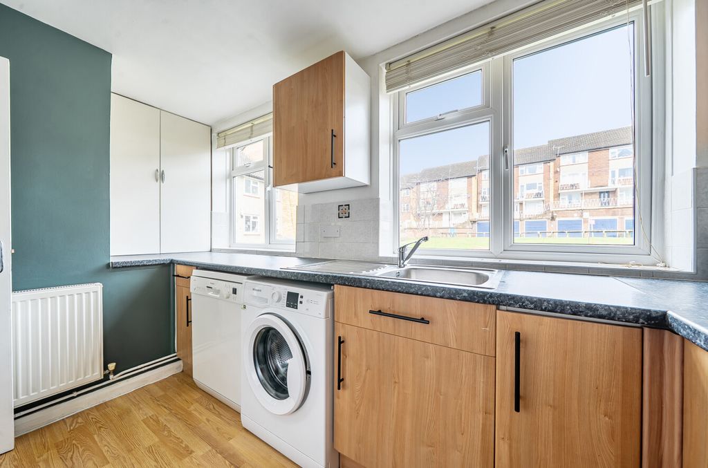 Property photo 2 of 13 1406979-5-6980993...