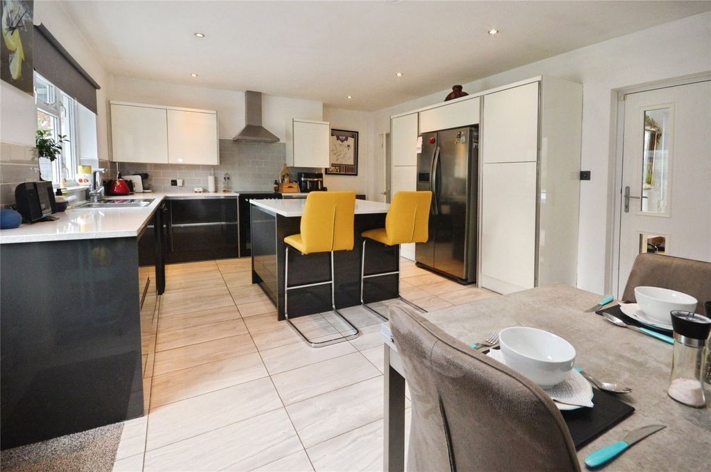 Property photo 3 of 22 Picture No. 20