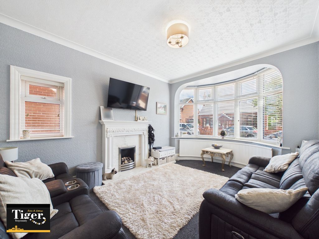 Property photo 3 of 40