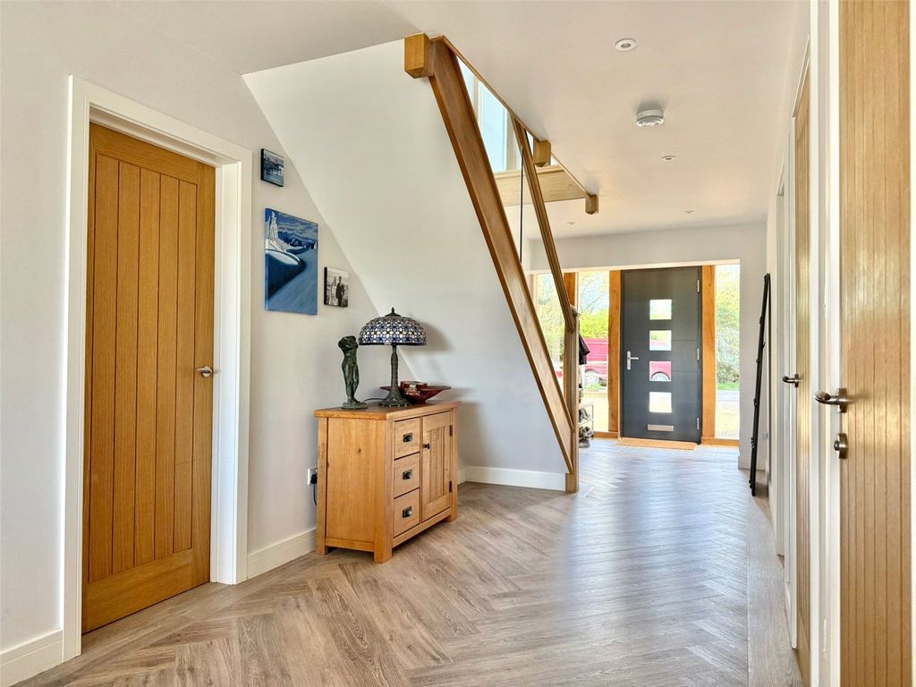 Property photo 2 of 39 Picture No. 08